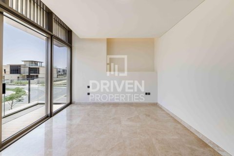 Villa de 4 dormitorios No. 120598 11