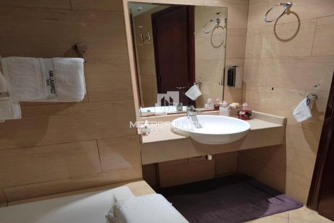 54m² Apartment in Al Hamra Village, UAE No. 171690 8