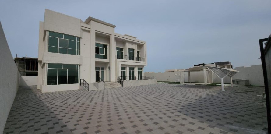 Вилла с 4 спальнями  №124506