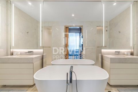 2 bedrooms Apartment in The Crescent, UAE No. 191856 12