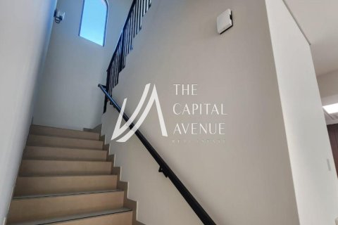 2 bedrooms Townhouse in Khalifa City, UAE No. 86513 5