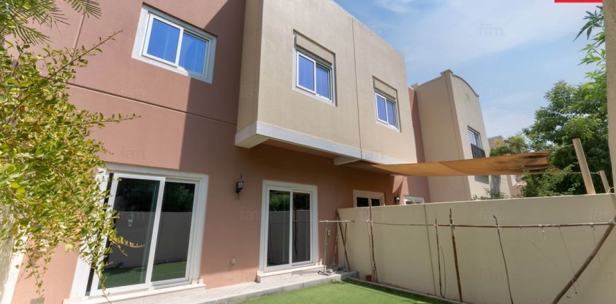 Townhouse de 3 dormitorios en Dubai, UAE No. 205700