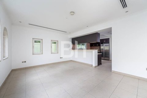 Villa de 3 dormitorios en Jumeirah Park, UAE No. 87174 10