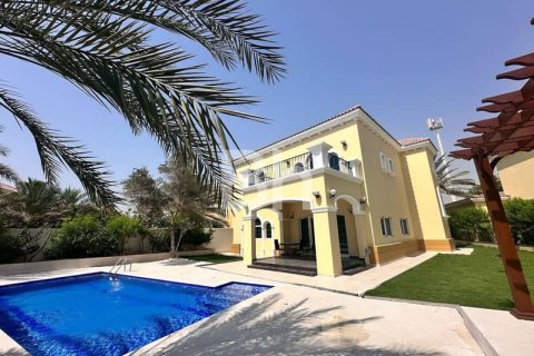Villa de 3 dormitorios en Jumeirah Park, UAE No. 87174 2