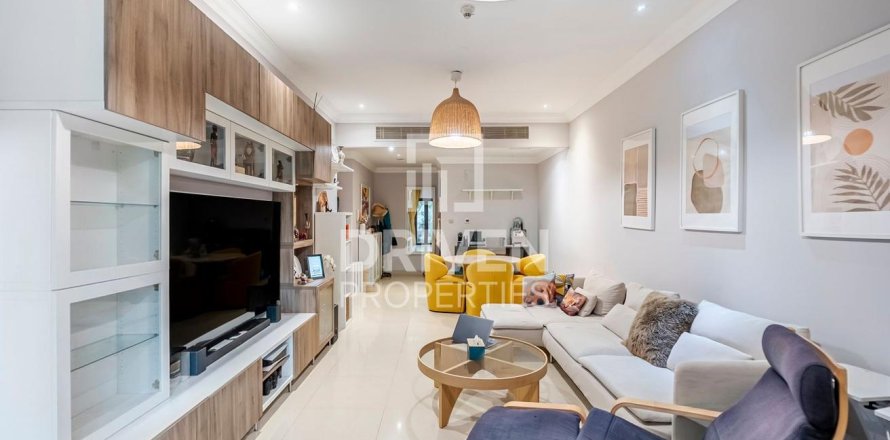 Квартира с 2 спальнями в District 10, ОАЭ №137994