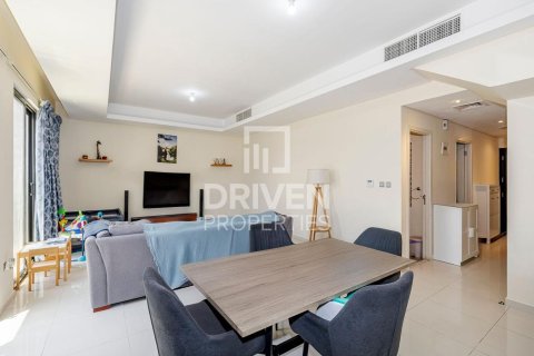 5 bedrooms Townhouse in Dubai, UAE No. 191254