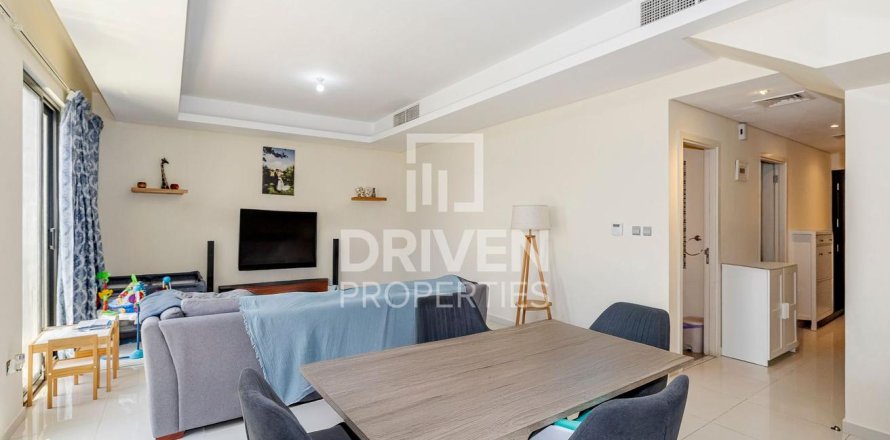5 bedrooms Townhouse in Dubai, UAE No. 191254