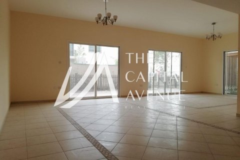 Villa de 4 chambres à Abu Dhabi, UAE No. 185436 4