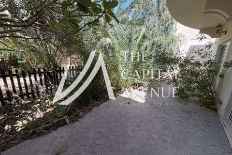 Villa de 4 chambres à Abu Dhabi, UAE No. 185436 20