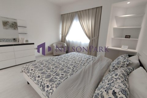 5 bedrooms Villa in Doha, Qatar No. 57979 5