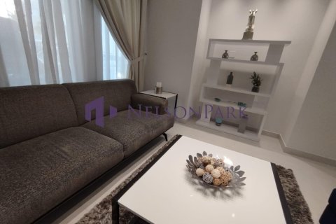 5 bedrooms Villa in Doha, Qatar No. 57979 1