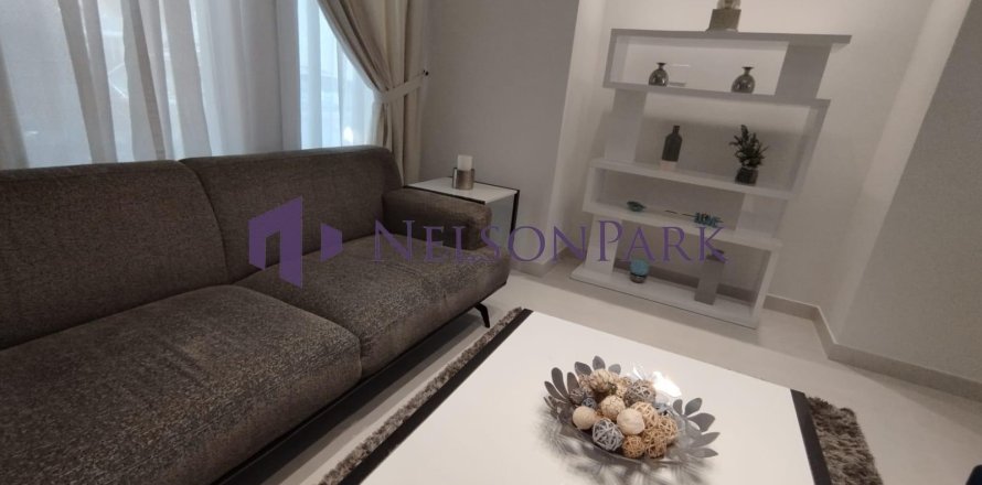 5 bedrooms Villa in Doha, Qatar No. 57979