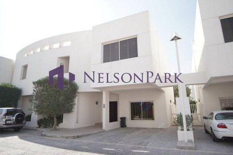 5 bedrooms Villa in Doha, Qatar No. 57979 15