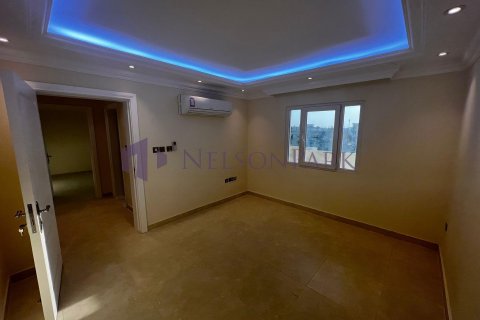 8 bedrooms Villa in Doha, Qatar No. 57977 18
