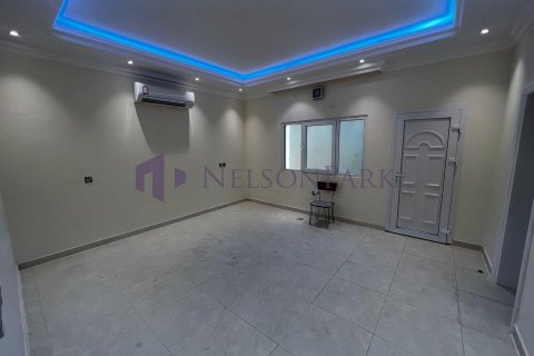 8 bedrooms Villa in Doha, Qatar No. 57977 5