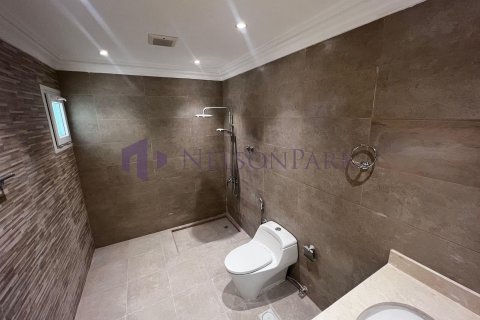 8 bedrooms Villa in Doha, Qatar No. 57977 10