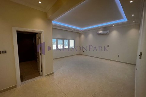 8 bedrooms Villa in Doha, Qatar No. 57977 13