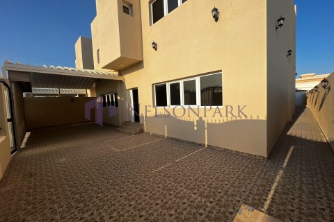 8 bedrooms Villa in Doha, Qatar No. 57977 2
