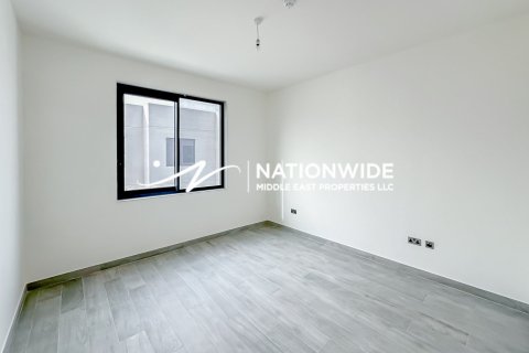 2 bedrooms Townhouse in Abu Dhabi, UAE No. 73192 7