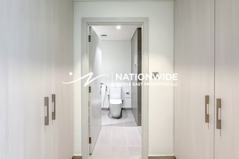 2 bedrooms Townhouse in Abu Dhabi, UAE No. 73192 10