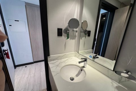 2 bedrooms Apartment in Aykon City, UAE No. 141933 12