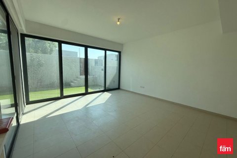 4 bedrooms Villa in Dubai, UAE No. 137484 3