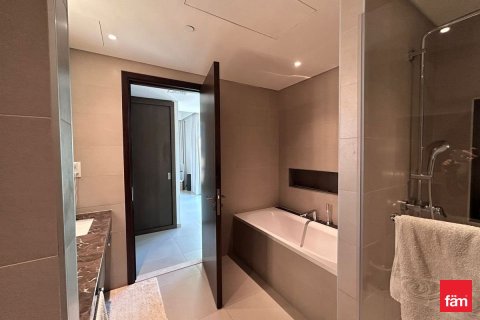 Квартира с 2 спальнями в Даунтаун Дубай (Даунтаун Бурдж Дубай), ОАЭ №137485 20