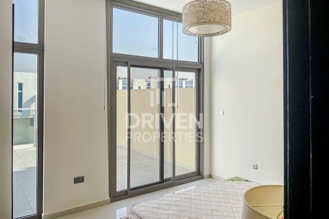 4 bedrooms Villa in Dubai, UAE No. 193611 8
