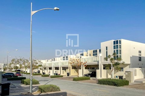 4 bedrooms Villa in Dubai, UAE No. 193611 16