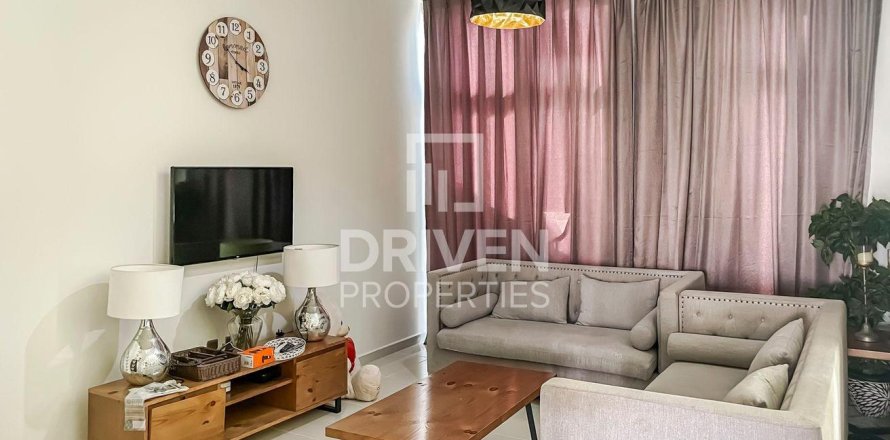 4 bedrooms Villa in Dubai, UAE No. 193611