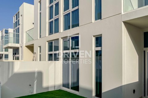 4 bedrooms Villa in Dubai, UAE No. 193611 4