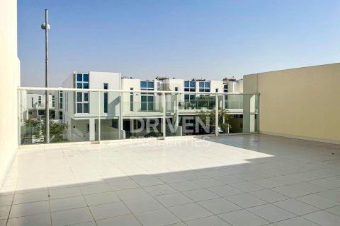 4 bedrooms Villa in Dubai, UAE No. 193611 5