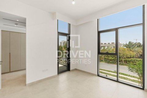 4 bedrooms Townhouse in Mudon, UAE No. 193607 14