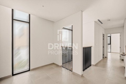 4 bedrooms Townhouse in Mudon, UAE No. 193609 4