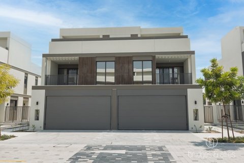 Villa de 4 dormitorios en Tilal Al Ghaf, UAE No. 148196