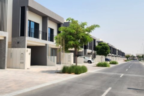 3 غرف نوم تاون هاوس  رقم 131539 2