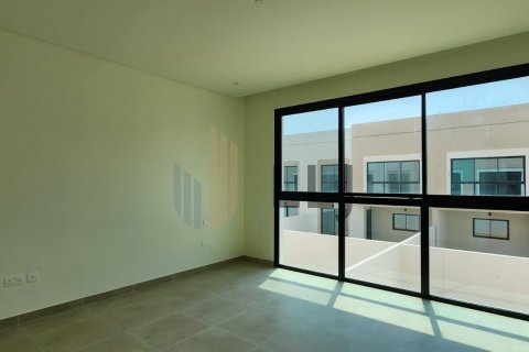 3 غرف نوم تاون هاوس  رقم 131539 14