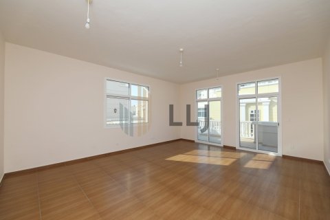 Villa de 4 dormitorios  No. 131536 9