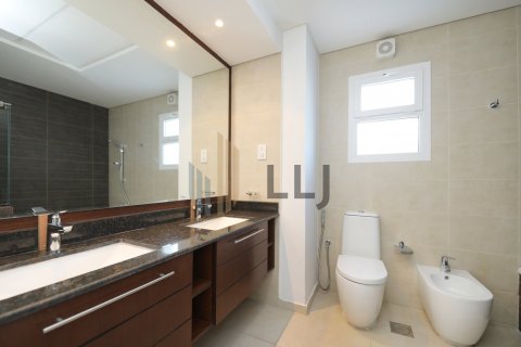 Villa de 4 dormitorios  No. 131536 21