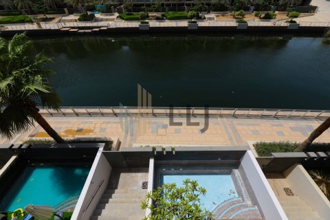 Townhouse de 4 dormitorios  No. 131541 2