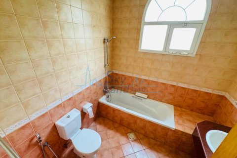 Villa de 5 chambres à Umm Suqeim, UAE No. 105122 18