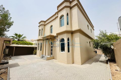 Villa de 5 chambres à Umm Suqeim, UAE No. 105122 3