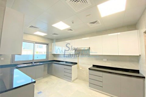 Villa de 5 dormitorios en Umm Suqeim, UAE No. 105126 4