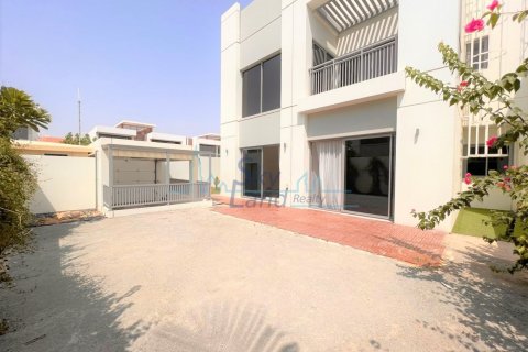 Villa de 5 dormitorios en Umm Suqeim, UAE No. 105126 15
