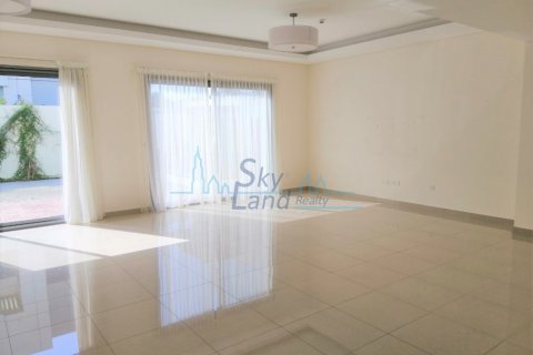 Villa de 5 dormitorios en Umm Suqeim, UAE No. 105126 5