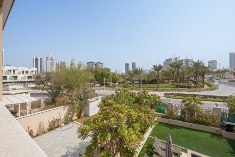 Townhouse de 3 dormitorios en Jumeirah Village Circle, UAE No. 202384 22