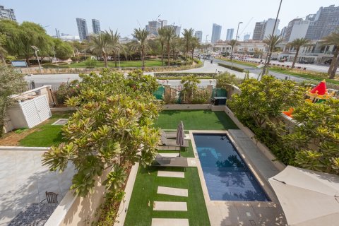 Townhouse de 3 dormitorios en Jumeirah Village Circle, UAE No. 202384 3