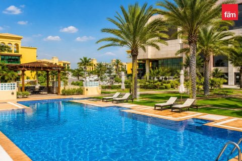 2 bedrooms Apartment in Palm Jumeirah, UAE No. 198651 3