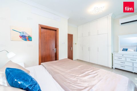 3 bedrooms Townhouse in Dubai, UAE No. 198656 9