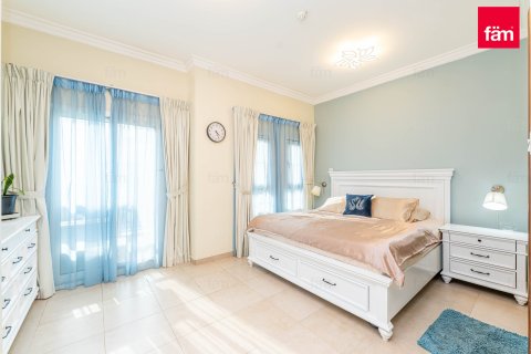 3 bedrooms Townhouse in Dubai, UAE No. 198656 11